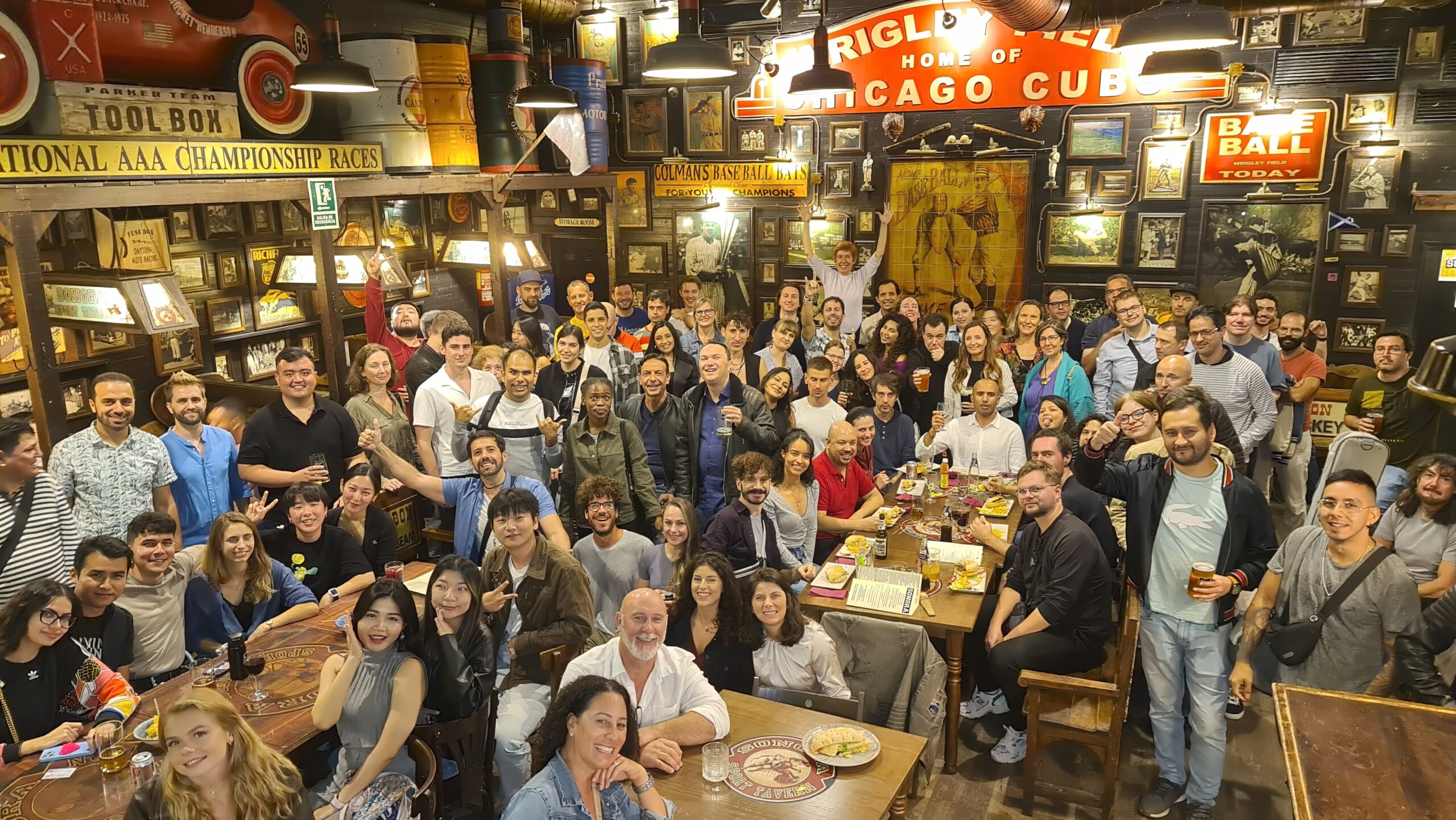 International meetup in Barcelona with expats and locals making new friends at Sonora Sports Tavern